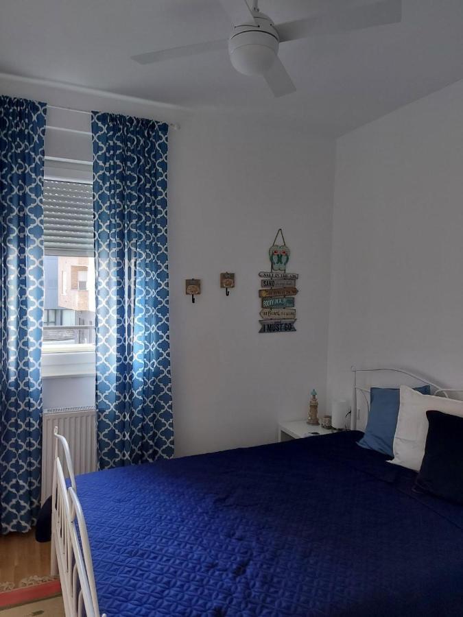 Center Firefly Gardens Apartment ノヴィ・サド エクステリア 写真